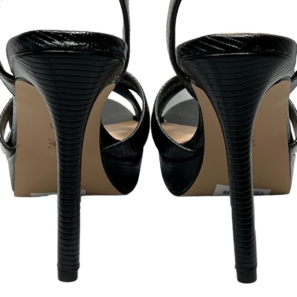 NWT BCBGeneration Black Niada Ankle Straps Platform 4" Heels Pumps Size 7.5 - Picture 8 of 16